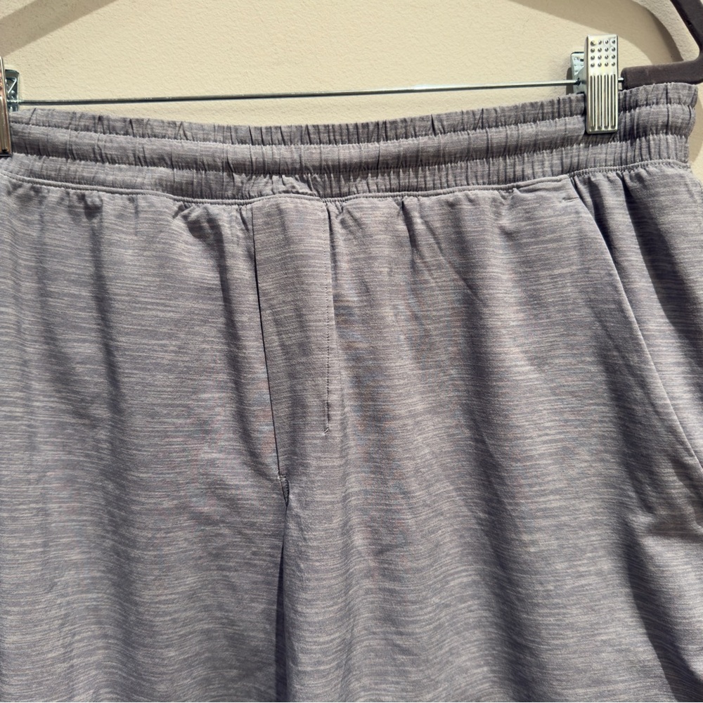 Lululemon Pace Maker Light Gray Lined Mens Athletic Shorts Size XL - Picture 3 of 9